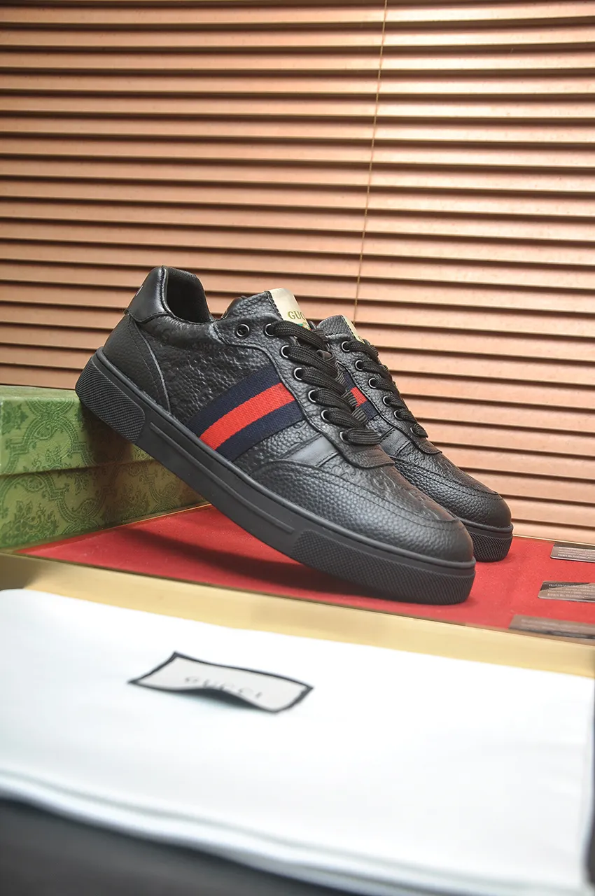 Men's shoes 💰480💶【GUCCI】1:1 men's sports shoes from the official website are now on the market. They are made of original silk cowhide + first-layer sheepskin lining, plus the original 1:1 comfortable outsole from the official website. Fashionable and versatile, super comfortable and breathable! Available in 2 colors: black, standard shoe size 38/45 (custom-made size 45 is non-refundable)